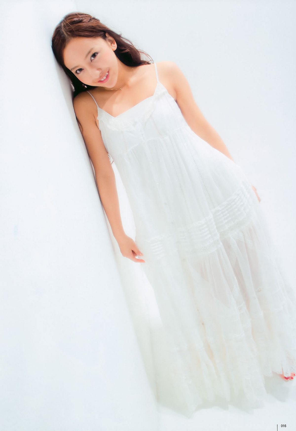 [UTB] Vol.200 鈴木愛理 渡辺麻友 板野友美 桜庭ななみ AKB48 逢沢りな [103P]