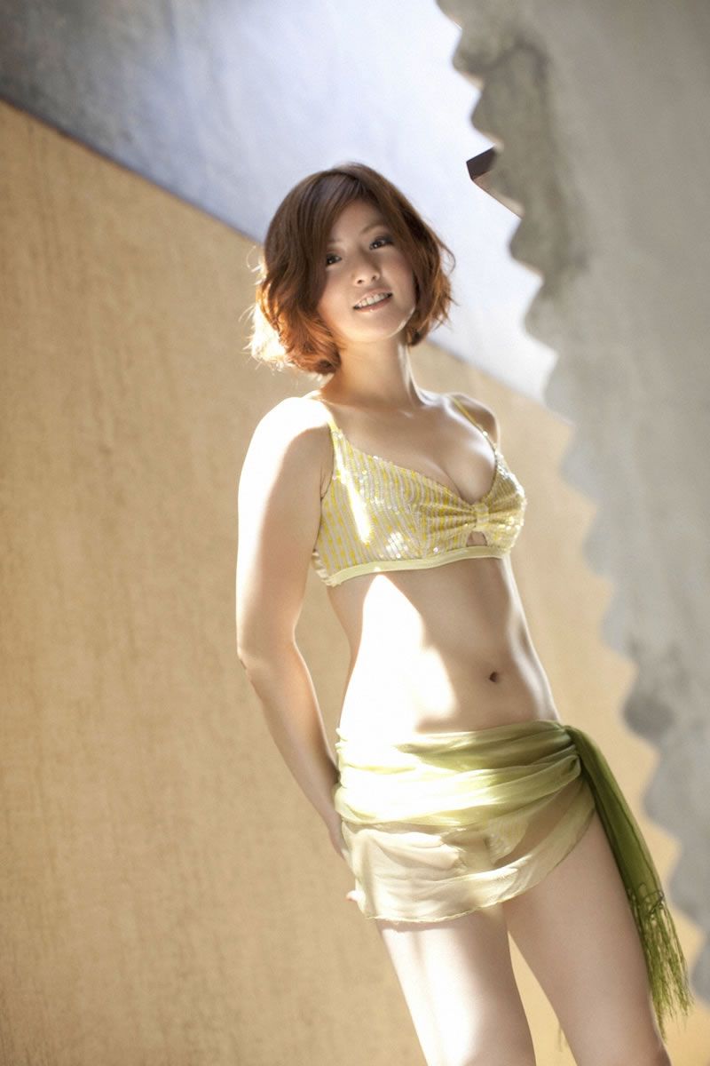 [Wanibooks]2011.06月号 #84 四元奈生美 Haomi Yotsumoto [220P+12WP]
