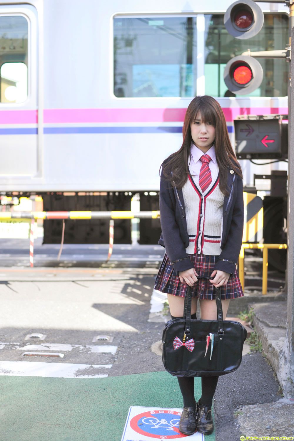 [DGC]2011年06月號 制服美少女天國 No.955 真亜也 Maaya [134P]