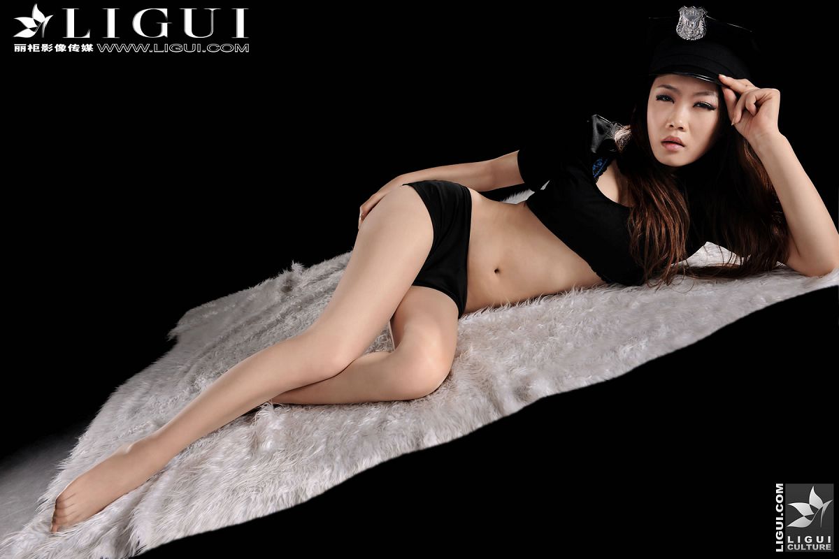 [Ligui] 丽柜 20111023 俏麗的女警  Model - 怡萱