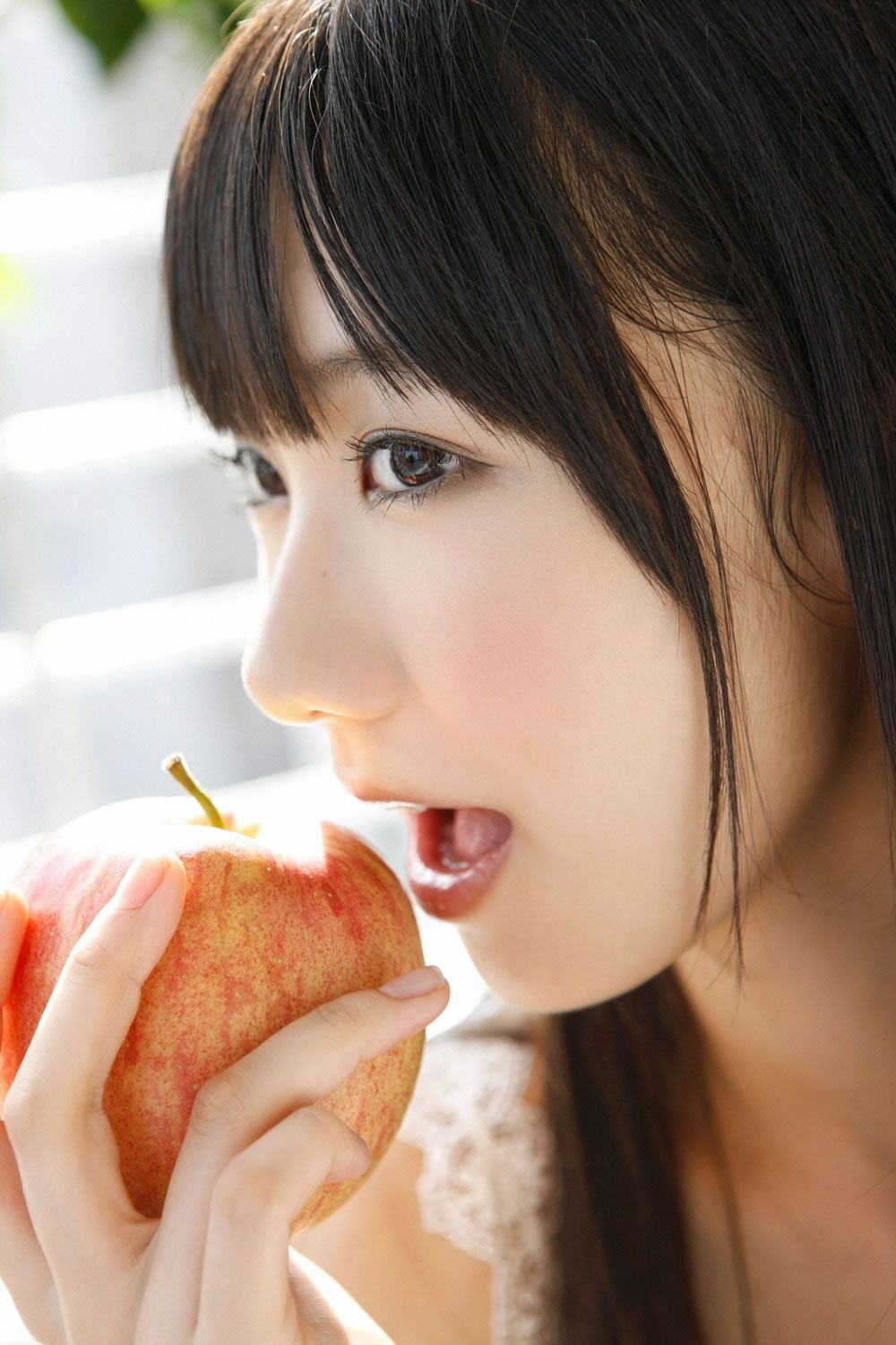 [YS Web] Vol.446 Yuki Kashiwagi 柏木由紀 ひだまりゆきりん