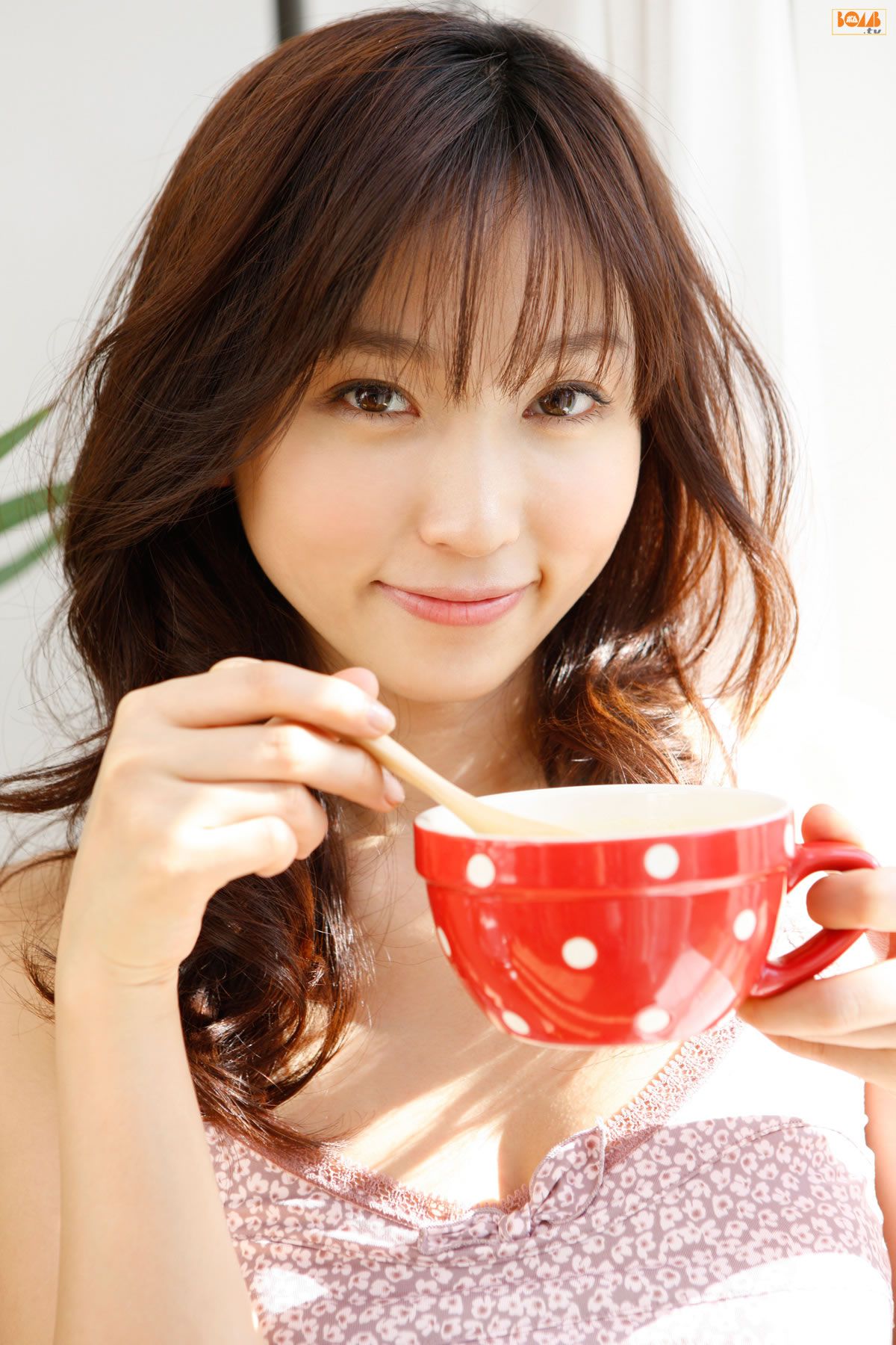 [Bomb.tv] 2011年05月號 吉木りさ [40P]