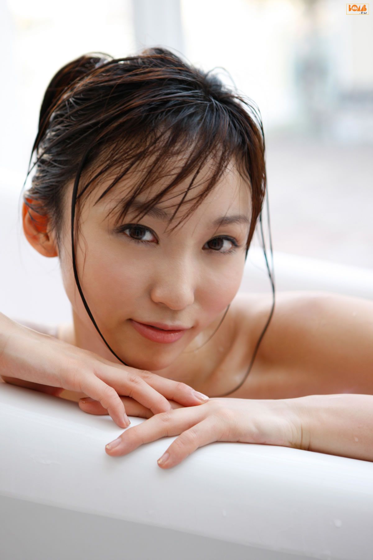[Bomb.tv] 2011年05月號 吉木りさ [40P]