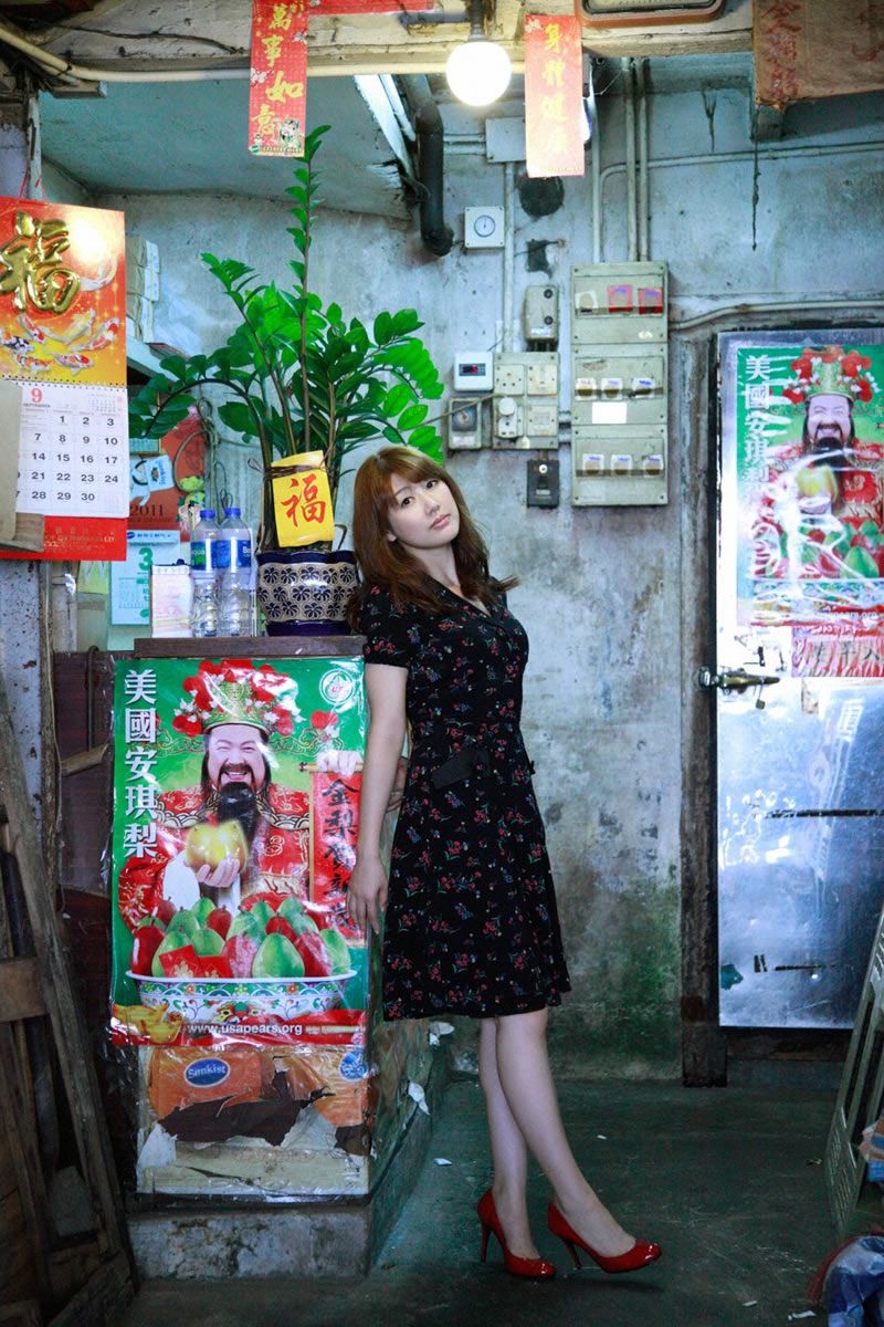 [Wanibooks] 2012.02月号 #92 安めぐみ（安惠美） Megumi Yasu [242P]