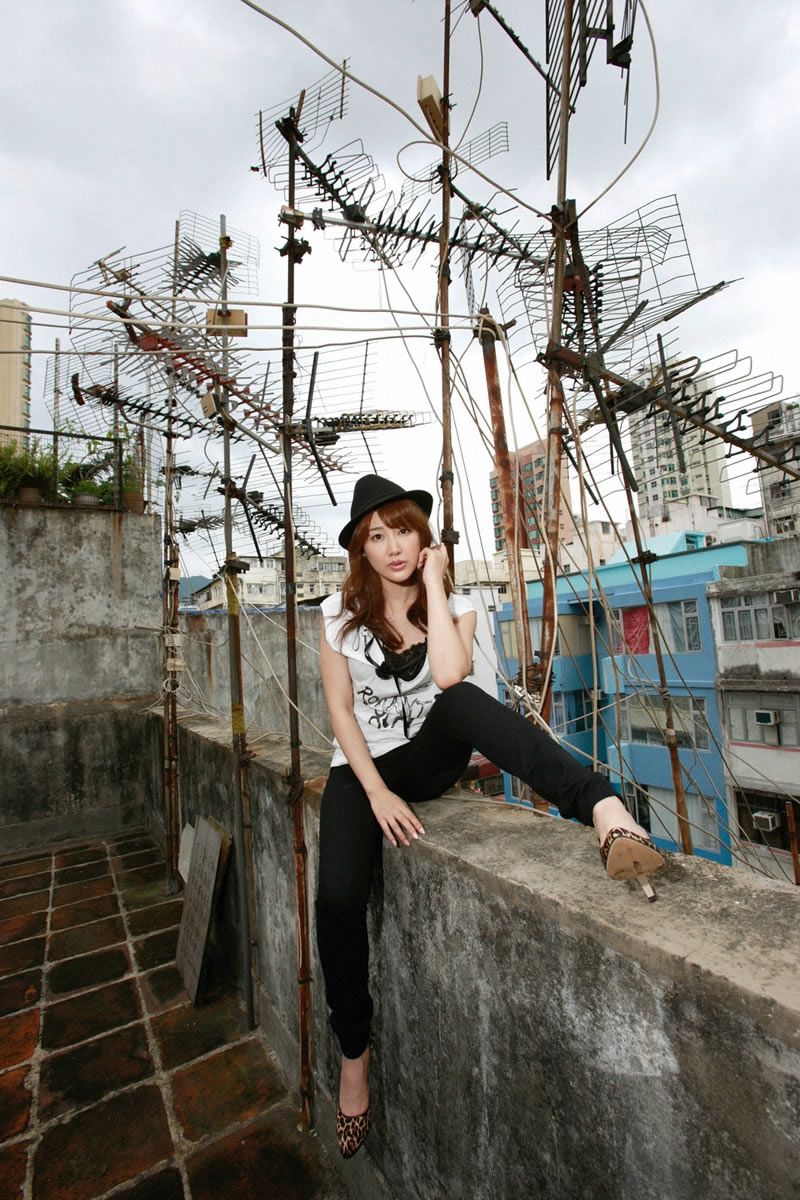 [Wanibooks] 2012.02月号 #92 安めぐみ（安惠美） Megumi Yasu [242P]