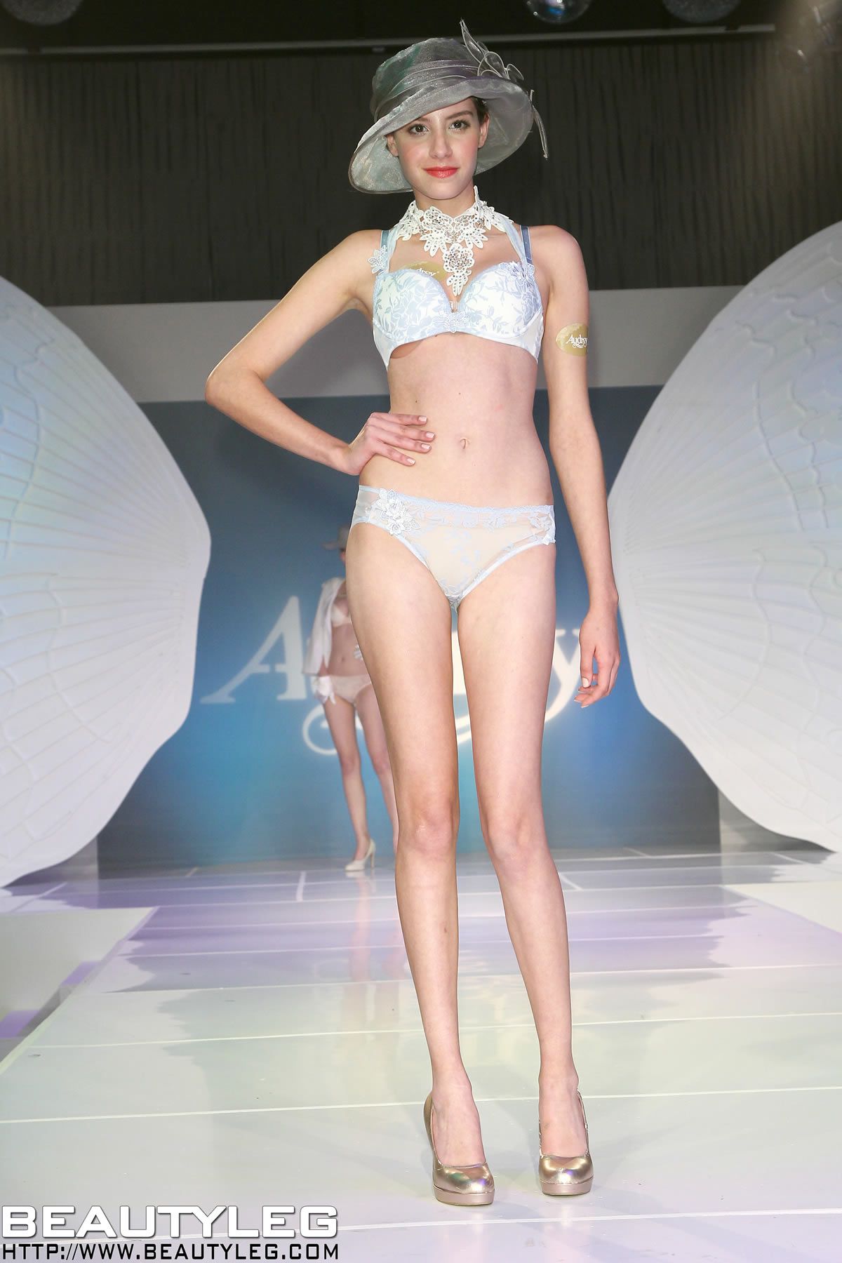 [BeautyLeg] 2012.05.04 BEAUTY NEWS
