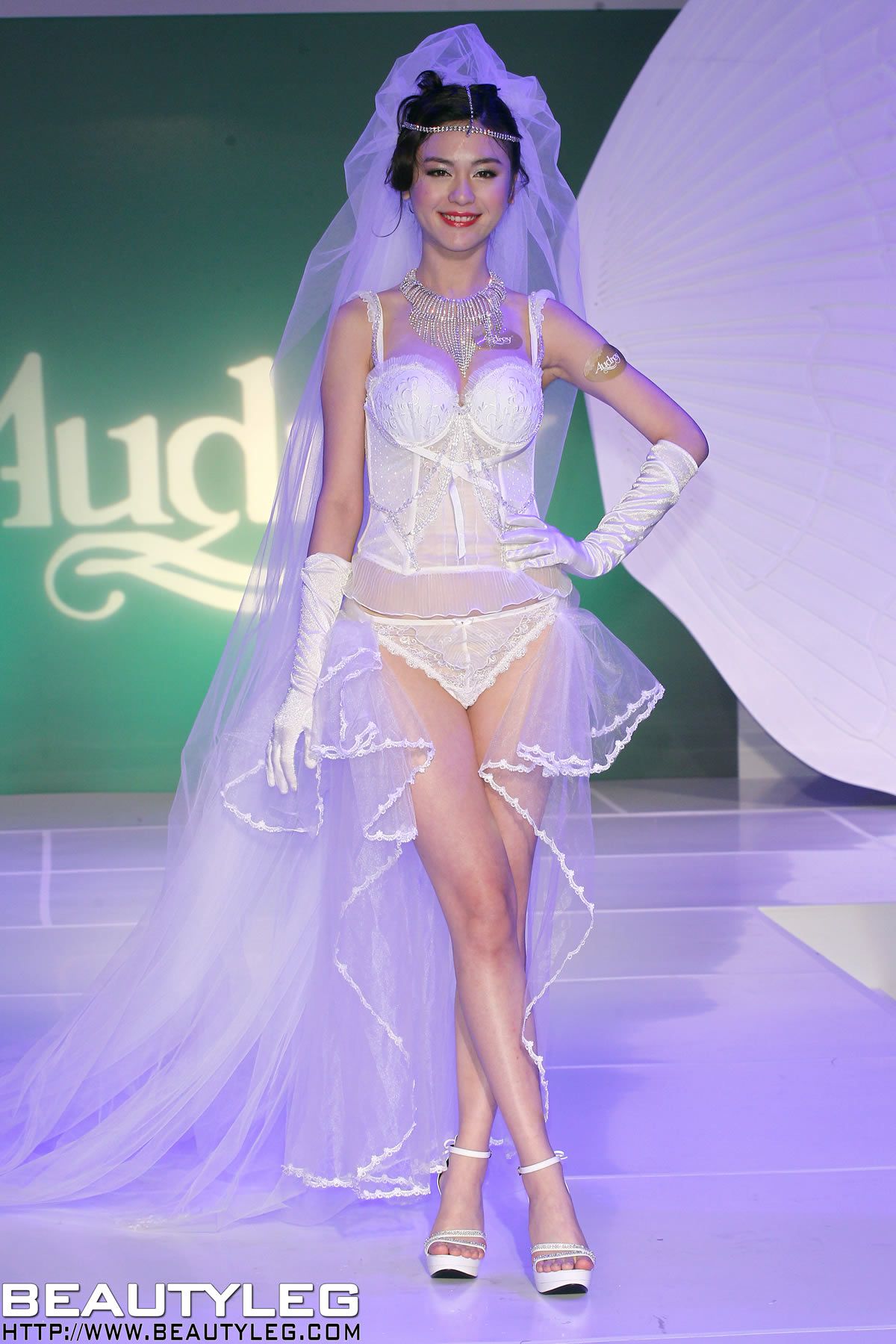 [BeautyLeg] 2012.05.04 BEAUTY NEWS