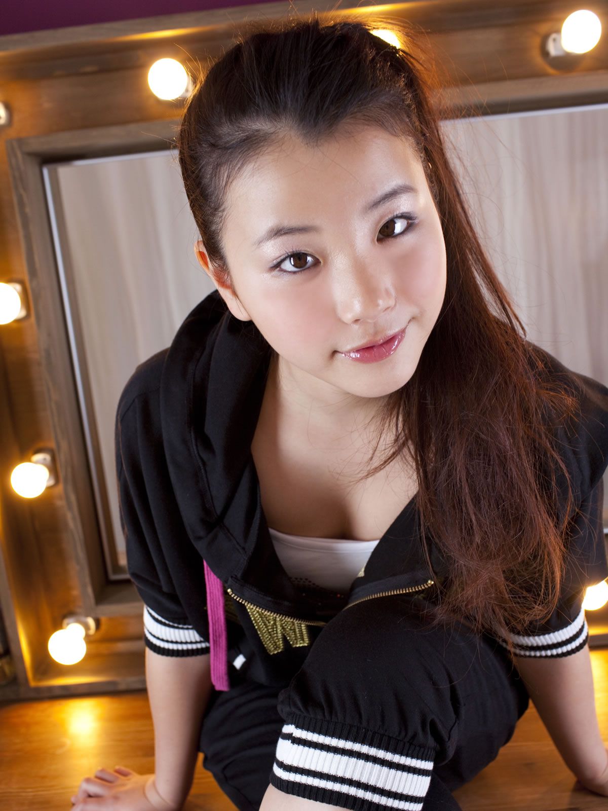 [Sabra] 2011.05.26 NEW COVER GIRL 倉田瑠夏『Look at Ruka』[100P]