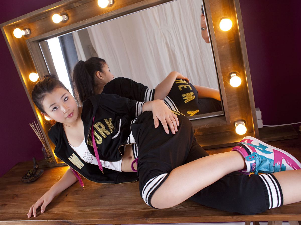 [Sabra] 2011.05.26 NEW COVER GIRL 倉田瑠夏『Look at Ruka』[100P]