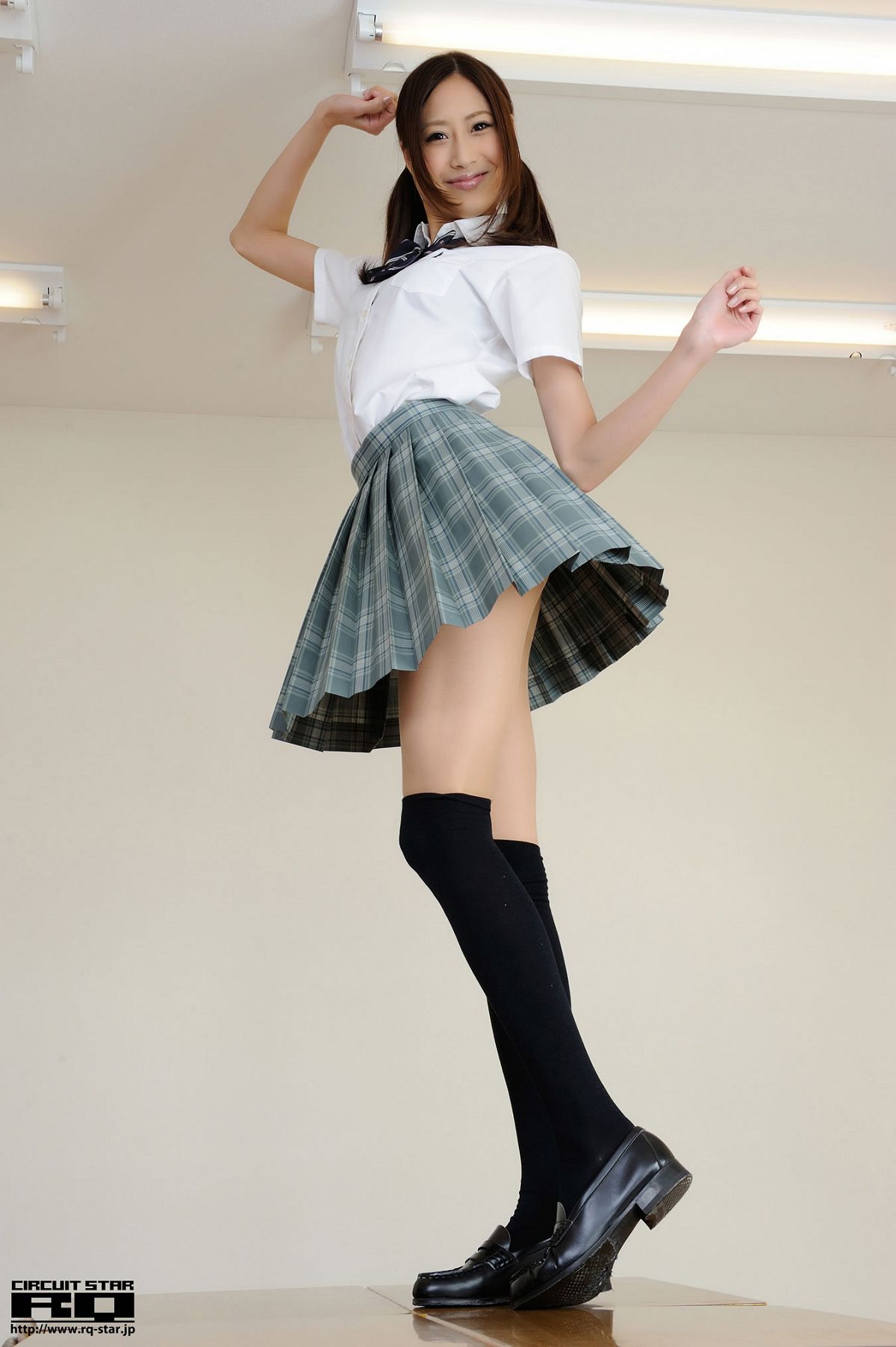 [RQ-STAR] 2012.06.06 NO.00646 Miki Sakurai 桜井未來 School Girl [90P]