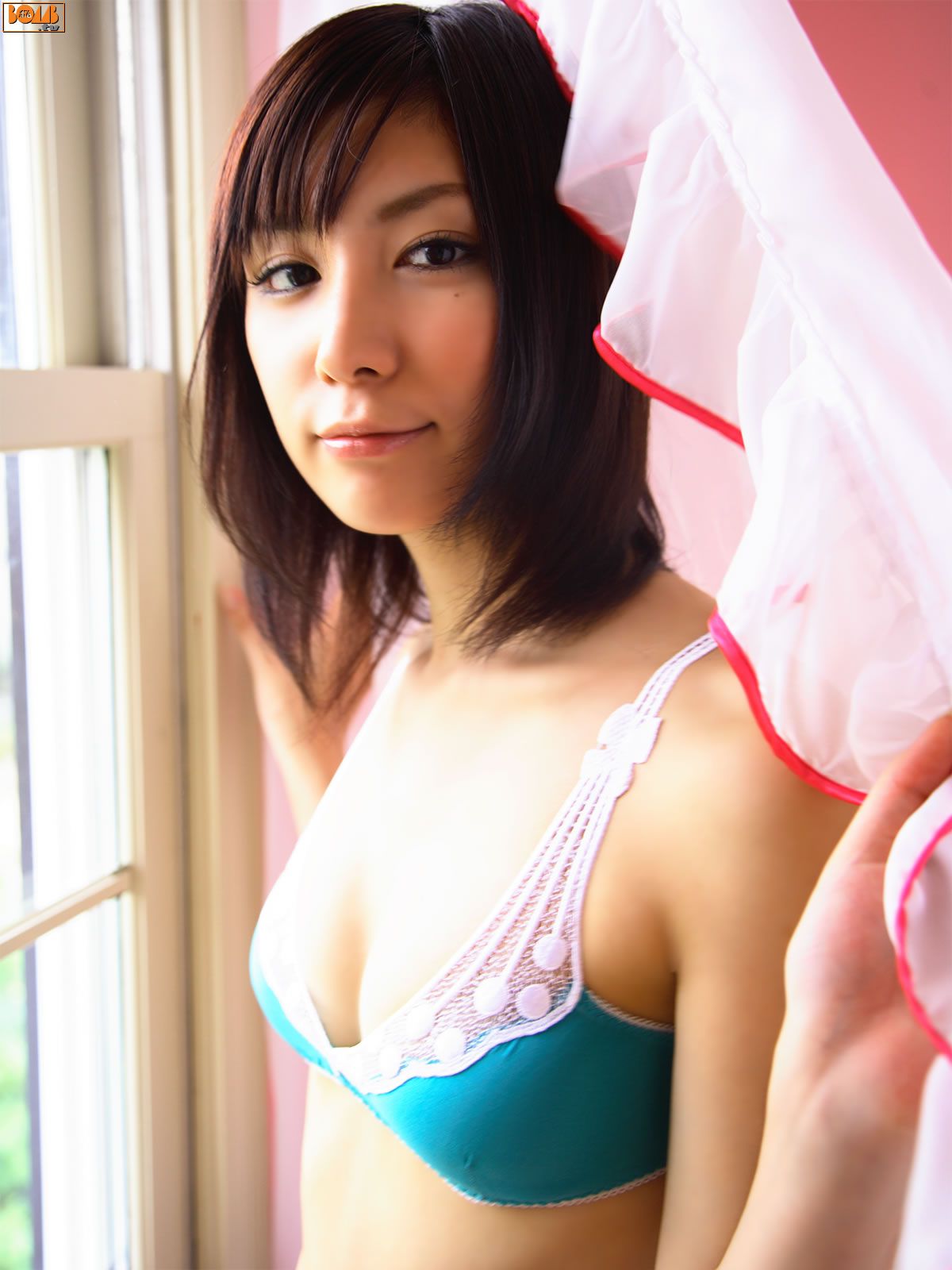 [Bomb.tv] 2008.10 Miu Nakamura 仲村美宇 [33P]