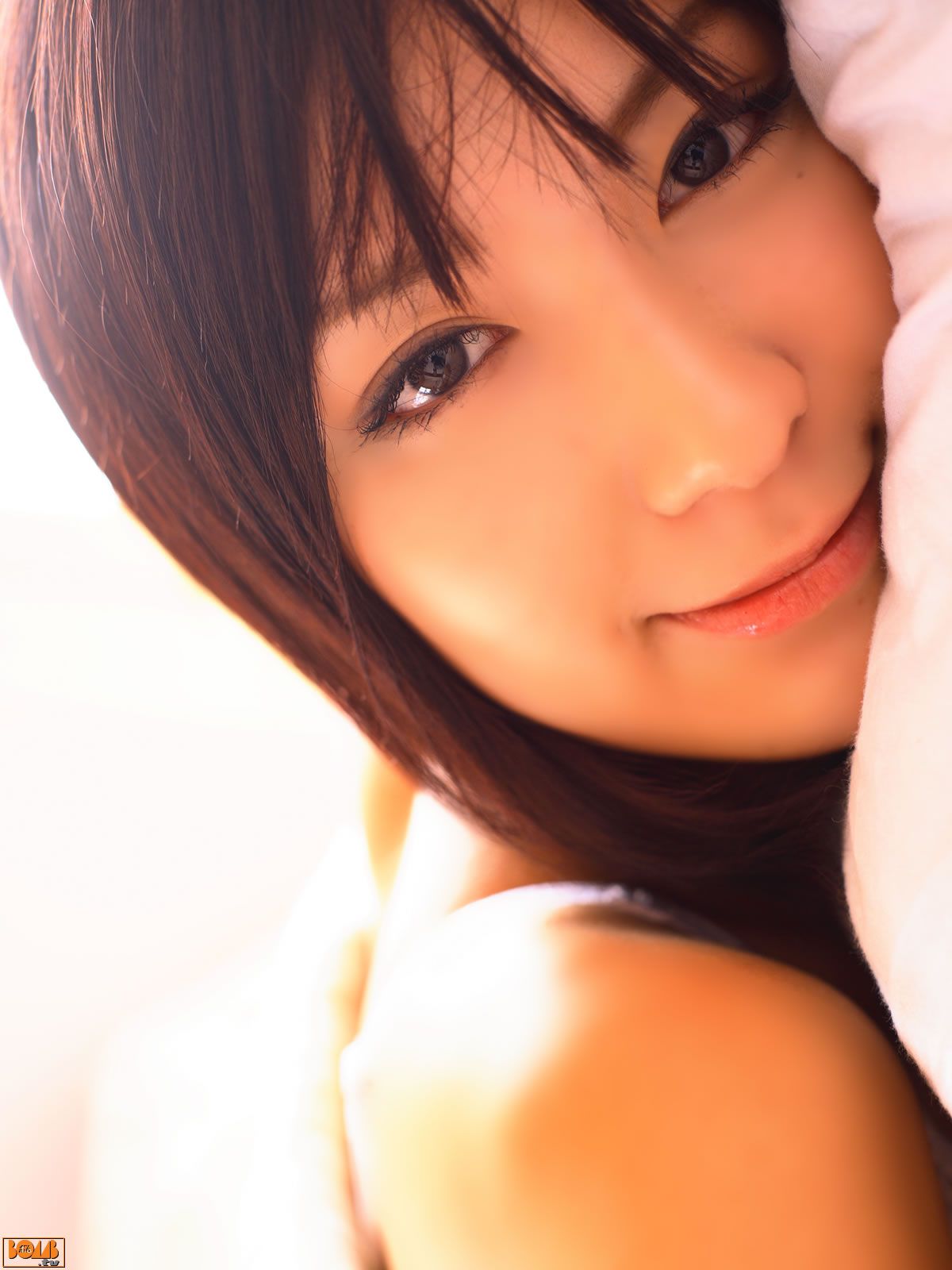 [Bomb.tv] 2008.10 Miu Nakamura 仲村美宇 [33P]