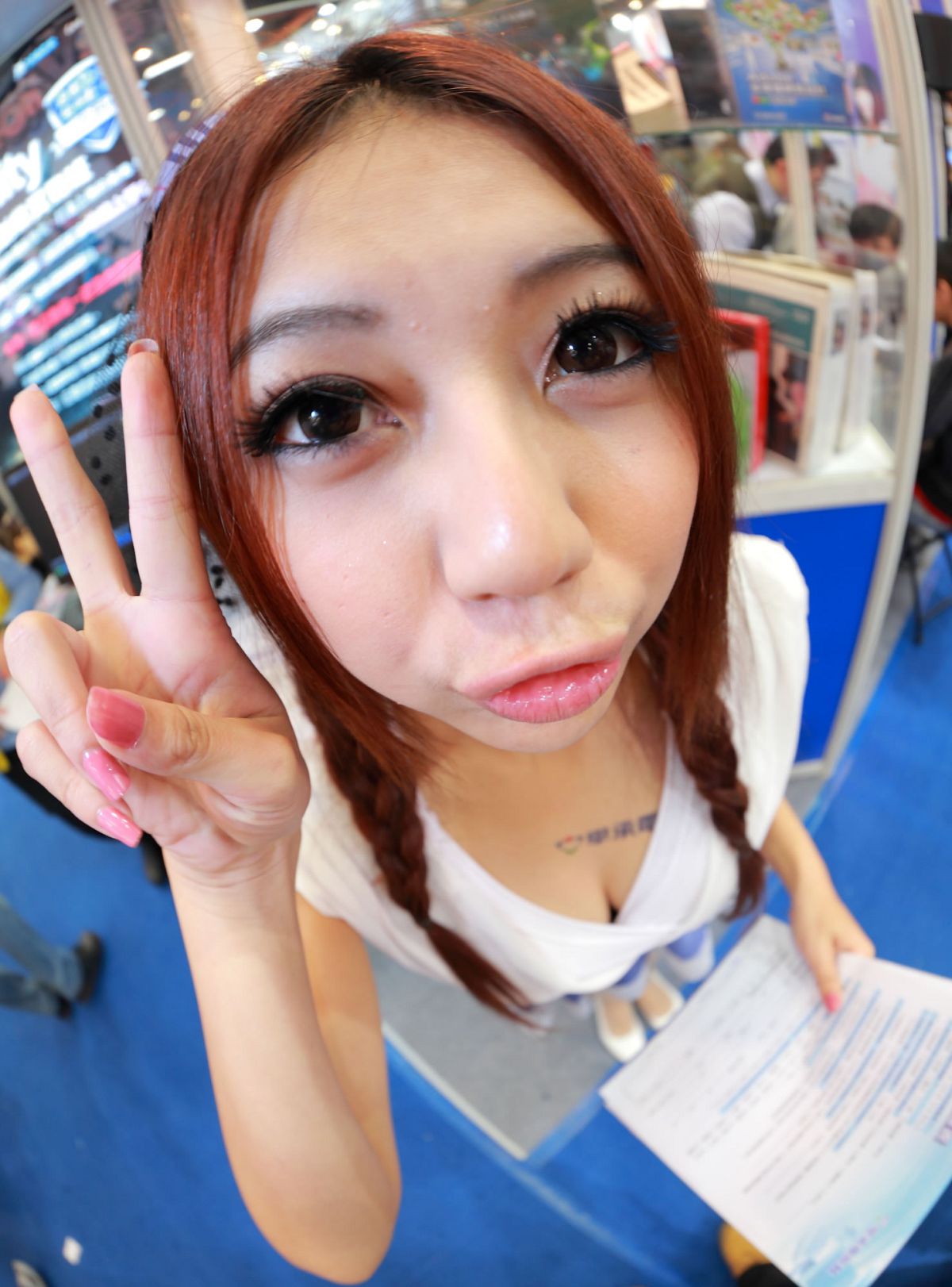 2012年 4月22日 高清美女 錢錢