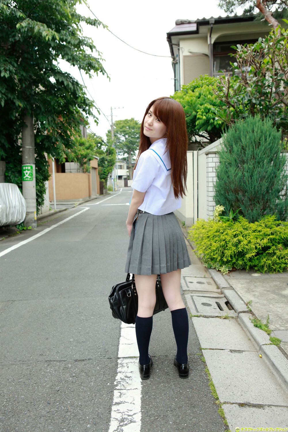 [DGC] 2012年08月號 No.1040 朝菜栞 Shiori Asana [100P]