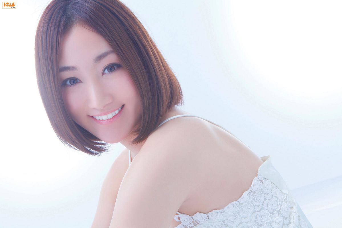 [BOMB.tv] 2012.01 Mika Yoshinaga 吉永実夏