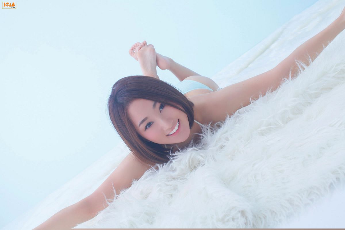 [BOMB.tv] 2012.01 Mika Yoshinaga 吉永実夏