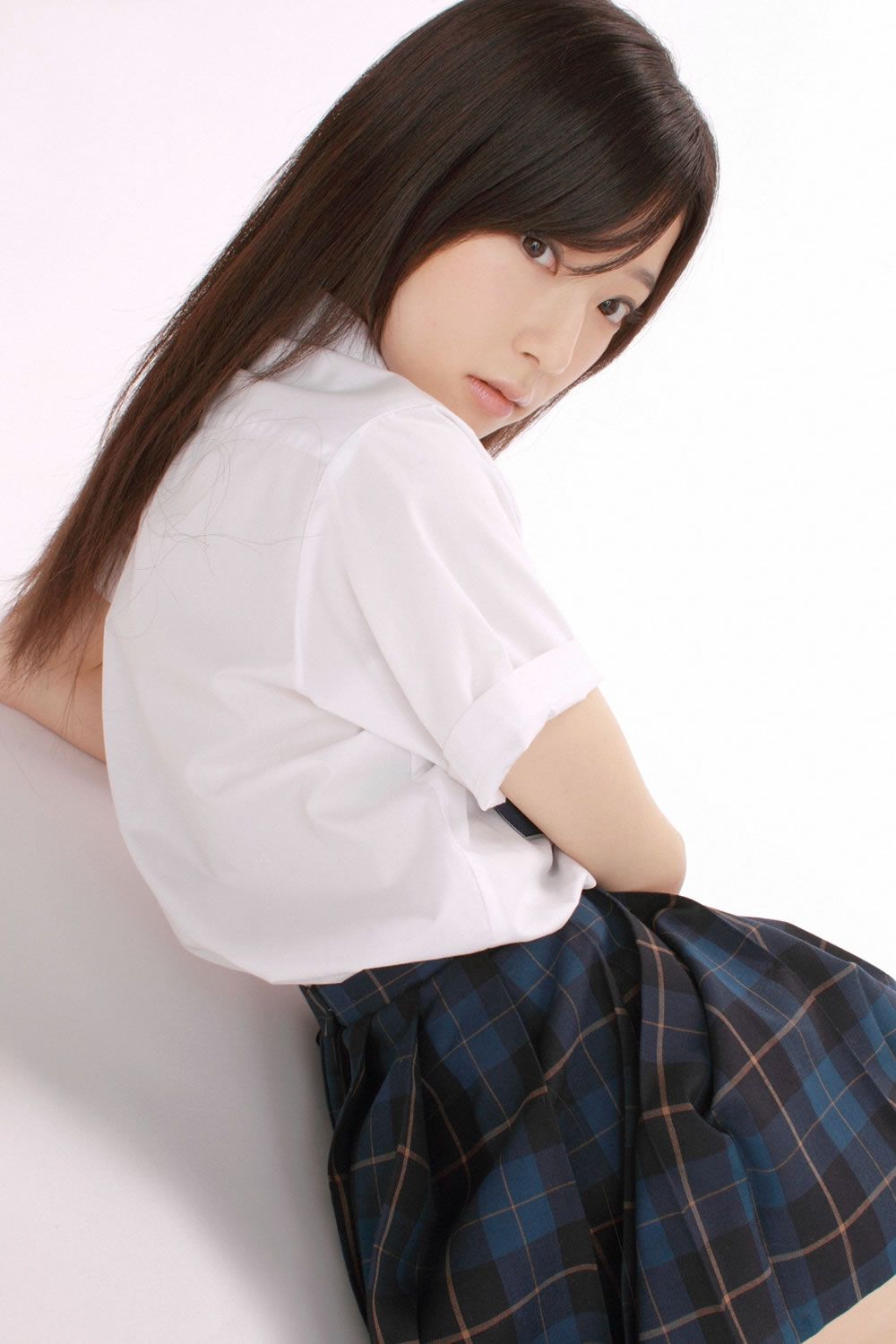 [YS Web] Vol.512 Mika Narumi 成実美香 黑髮おねえサマー入學! [48P]