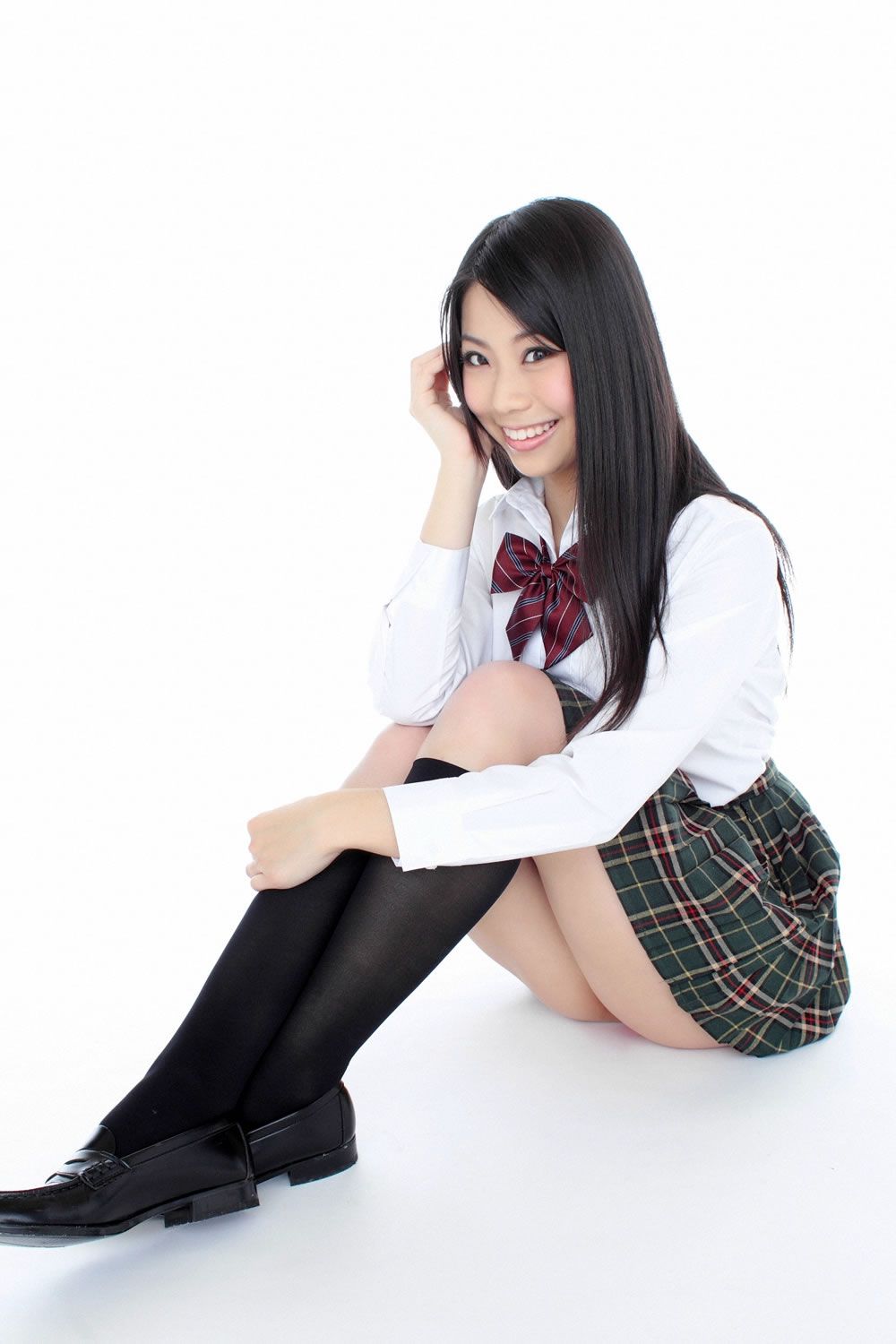 [YS Web] Vol.395 鈴木ふみ奈『Hカップのグラビア女王入学！』[39P]