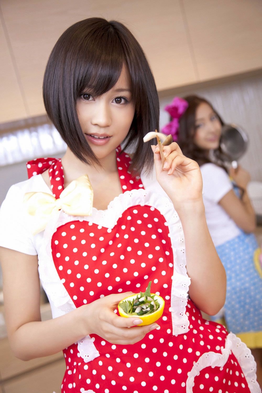 [YS Web] 05-20 Vol.401「前田敦子 板野友美」[83P]