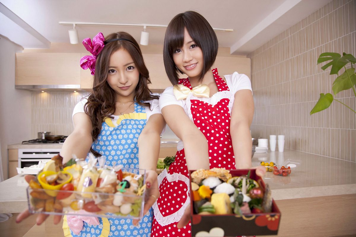 [YS Web] 05-20 Vol.401「前田敦子 板野友美」[83P]