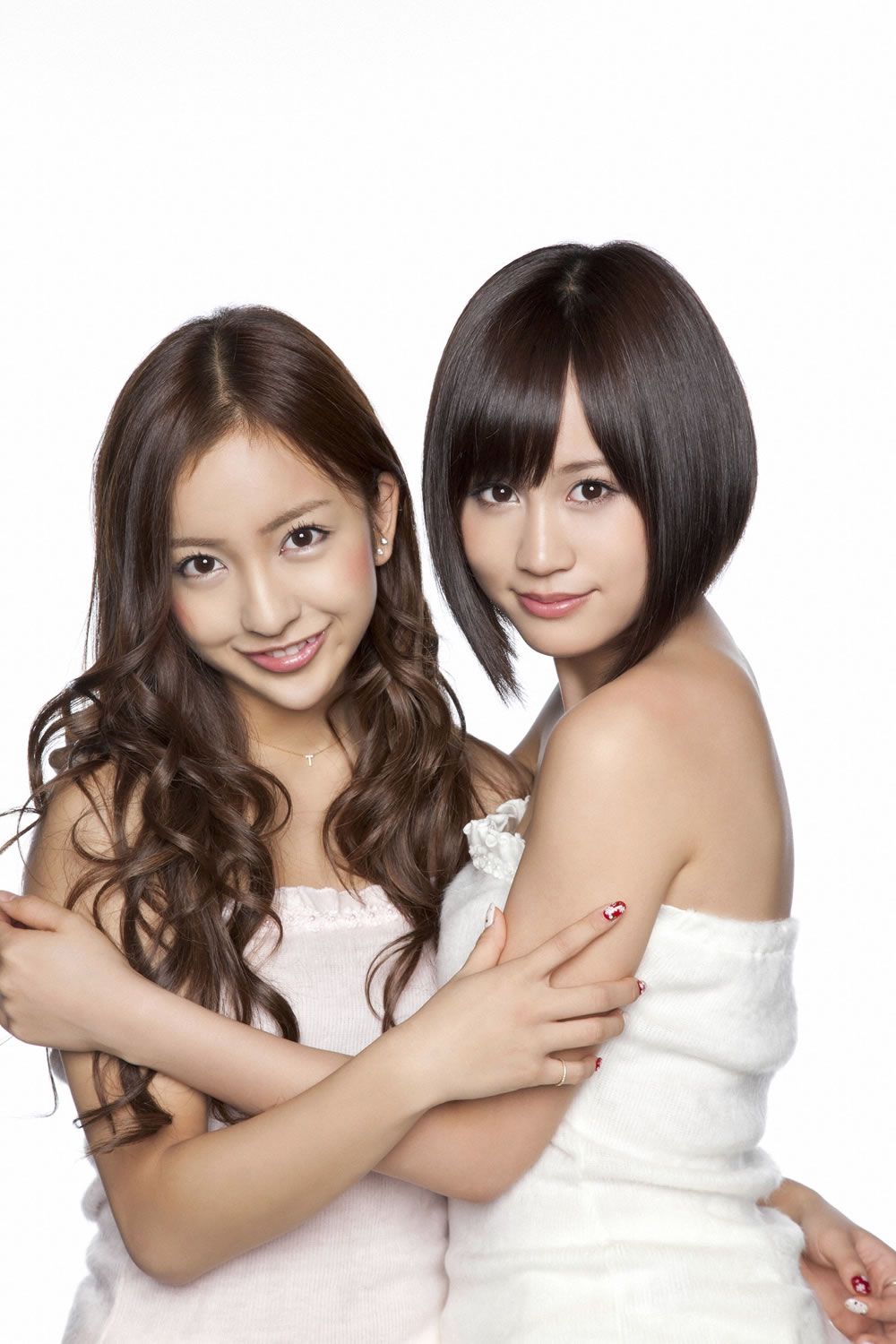 [YS Web] 05-20 Vol.401「前田敦子 板野友美」[83P]