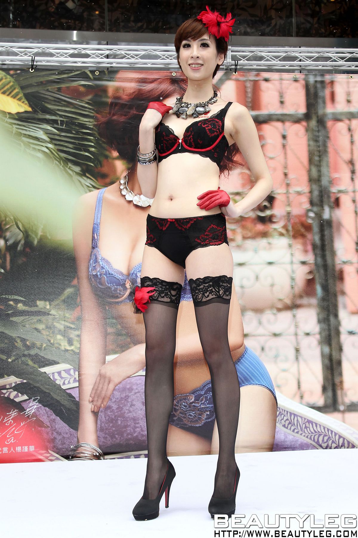 [Beautyleg] 名模美腿 2012.09.07 VOGUE PHOTO [112P]