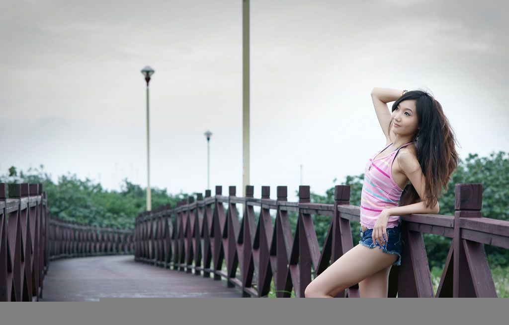 腿模模特儿Tina~沙仑_ 比基尼压光 [37P]
