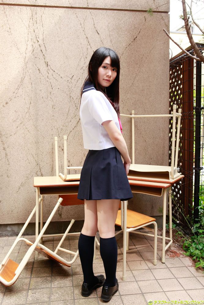 [DGC] 2012年09月号 No.1046 制服が似合うロリ顔美少女の未成熟なカラダ - 音無さやか [91P]