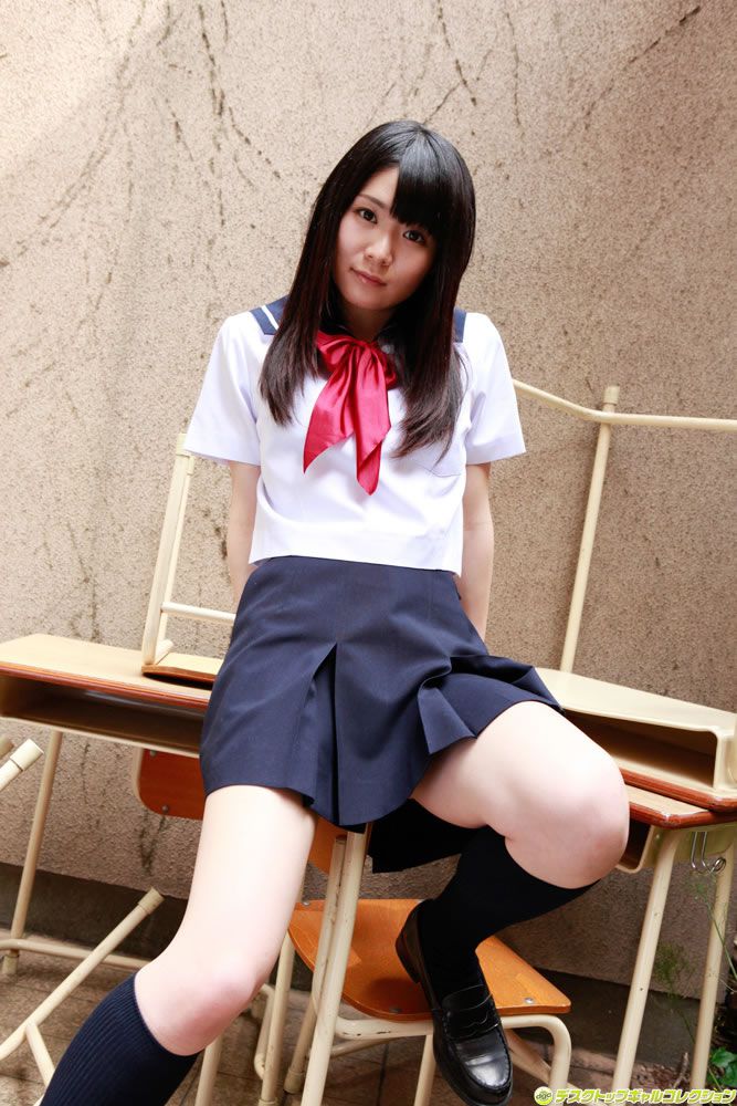 [DGC] 2012年09月号 No.1046 制服が似合うロリ顔美少女の未成熟なカラダ - 音無さやか [91P]