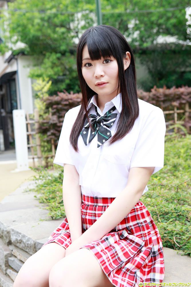 [DGC] 2012年09月号 No.1046 制服が似合うロリ顔美少女の未成熟なカラダ - 音無さやか [91P]