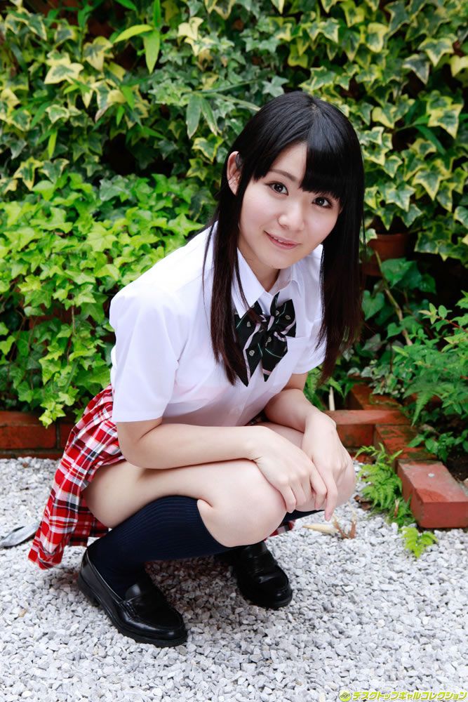 [DGC] 2012年09月号 No.1046 制服が似合うロリ顔美少女の未成熟なカラダ - 音無さやか [91P]