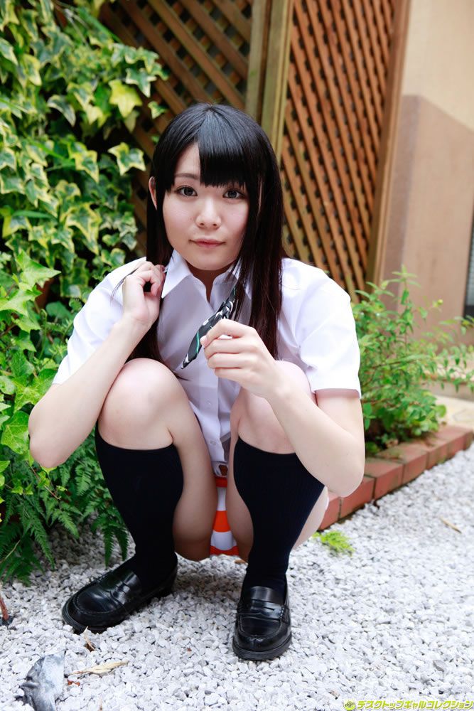 [DGC] 2012年09月号 No.1046 制服が似合うロリ顔美少女の未成熟なカラダ - 音無さやか [91P]