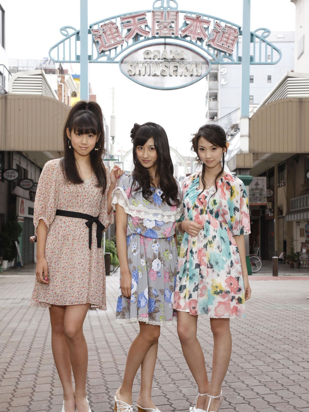 [Sabra.net] StriCtlyGirls もっキラーズ『初グラビア!!』2010.11.18 [80P]