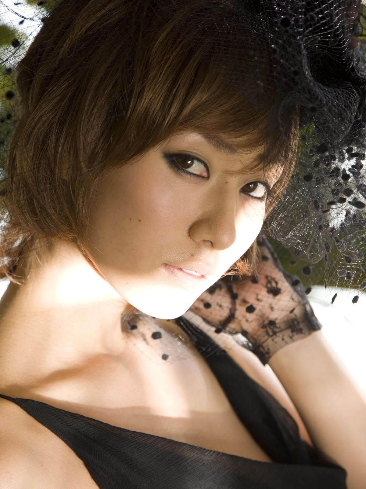 [Sabra.net] NEW COVER GIRL 谷桃子 『Peach shock2』 20100722 [100P]