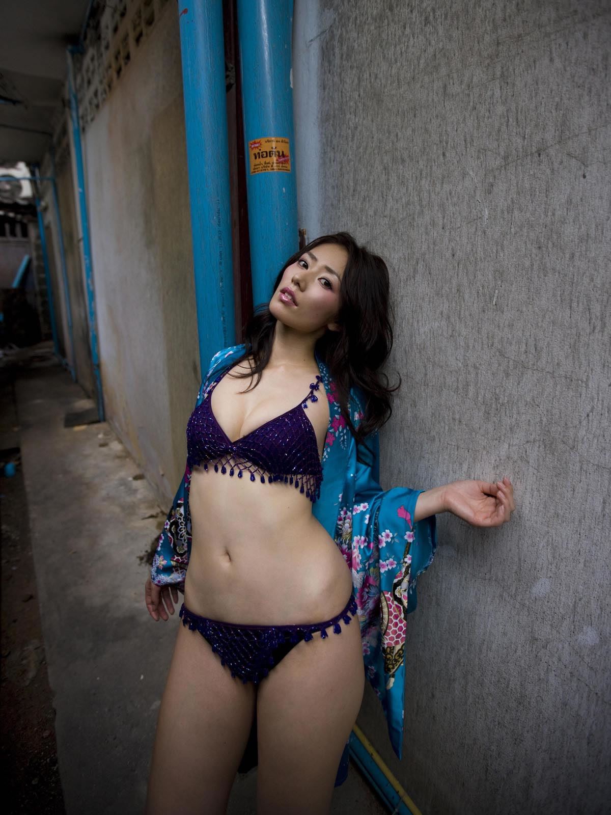 [Sabra.net] NEW COVER GIRL 谷桃子 『Peach shock2』 20100722 [100P]