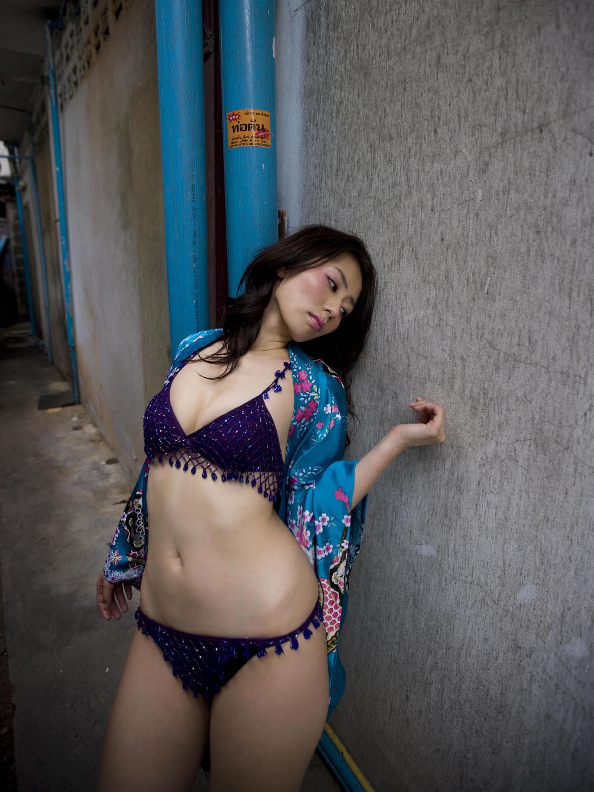 [Sabra.net] NEW COVER GIRL 谷桃子 『Peach shock2』 20100722 [100P]