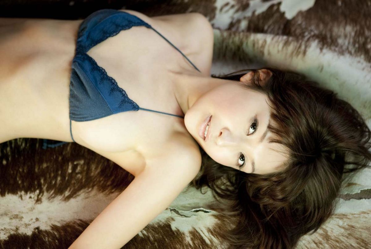 [image.tv] 2010.01.01 Mayumi Ono 小野真弓 Wonderful Tonight [41P]
