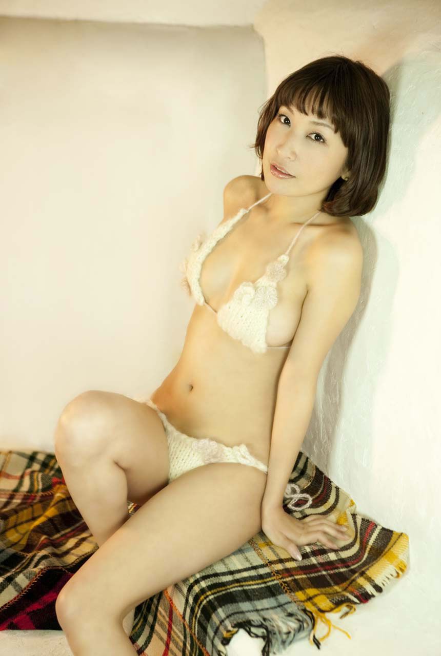 [image.tv] 2010.01.01 Mayumi Ono 小野真弓 Wonderful Tonight [41P]