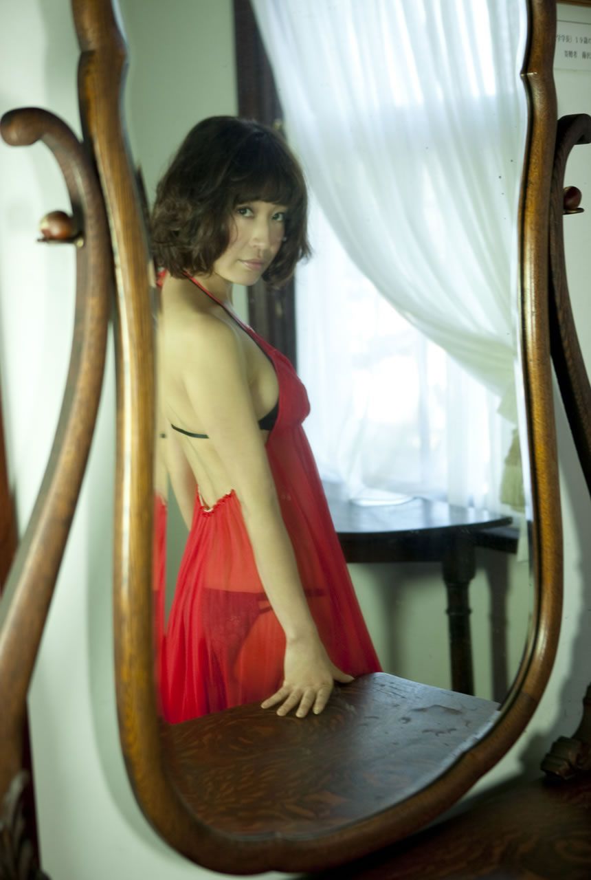 [image.tv] 2010.03.01 Mayumi Ono 小野真弓 Daydroam Bollever 前編+後編 [32P]