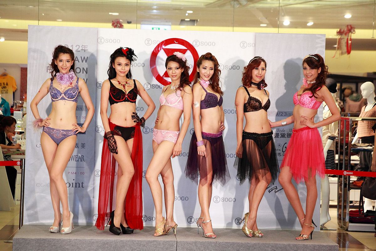 [Fashion Show] 2012.11.11 曼黛瑪蓮.莎薇華哥爾 [90P]