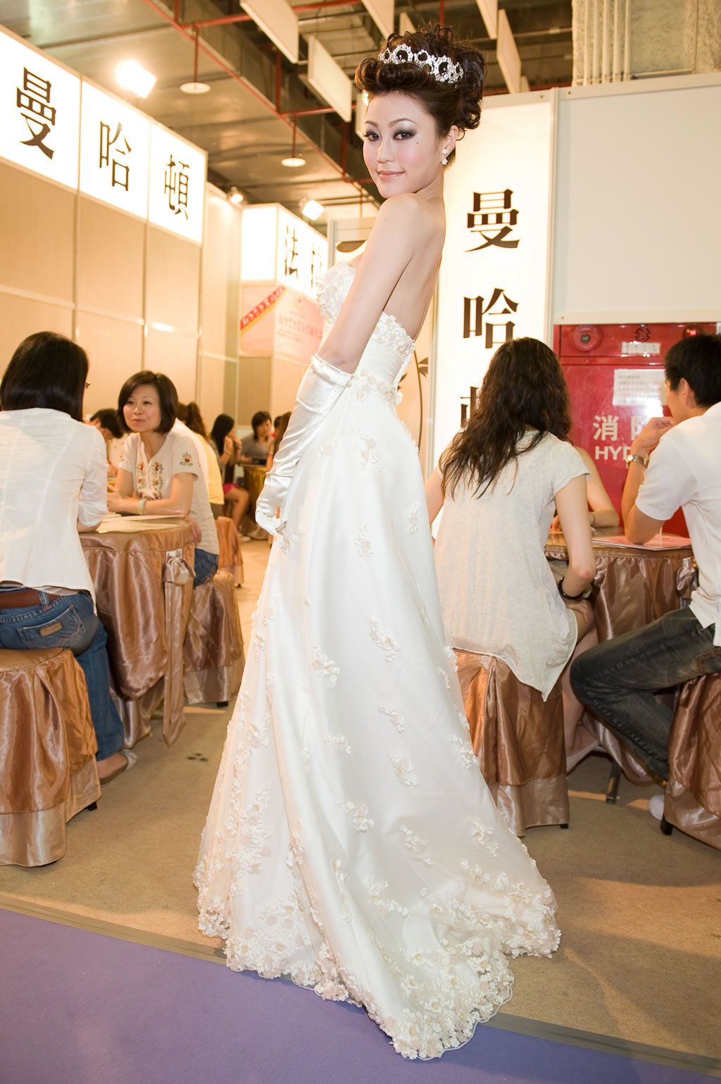 台北婚纱展VSMimi 夕陽沙滩比基尼 [30P]