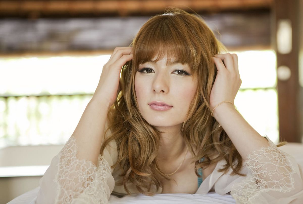 [image.tv] 2010.04.01 Suzanne スザンヌ Lady days 前編 [40P]
