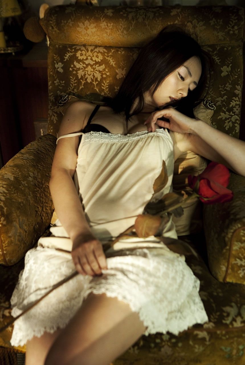 [image.tv] 2010.06.01 Momoko 谷桃子 桃源郷 後編 [34P]