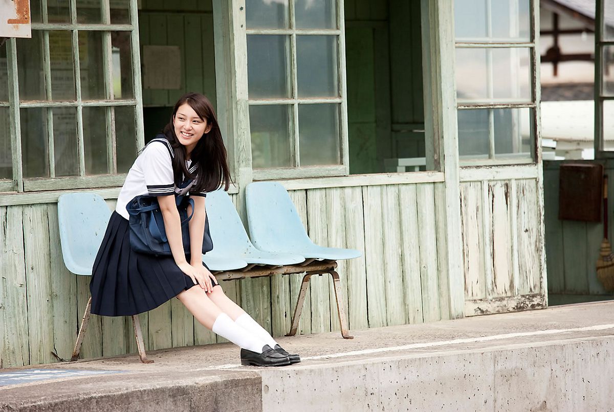 [image.tv] 2010.10 Emi Takei 武井咲 Stay Gold [30P]