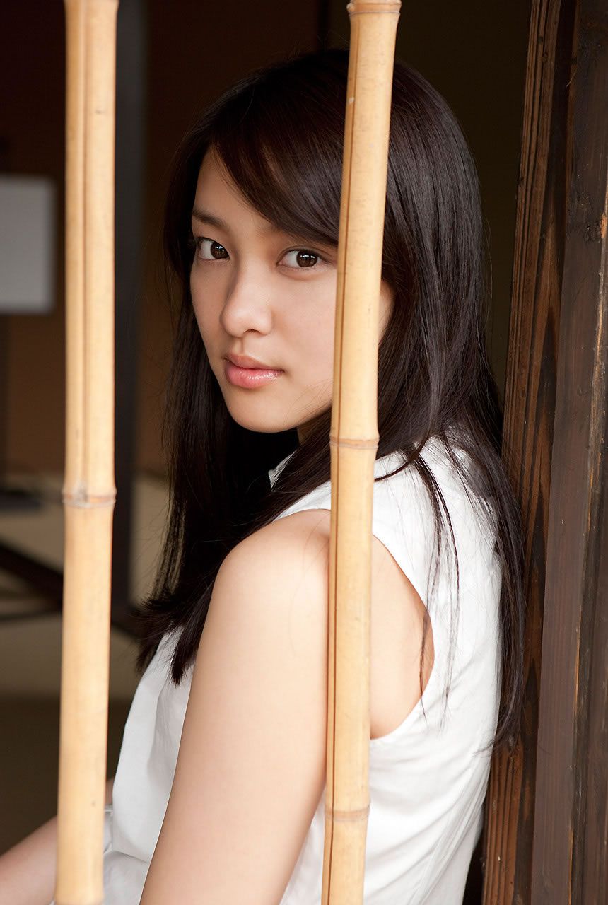 [image.tv] 2010.10 Emi Takei 武井咲 Stay Gold [30P]