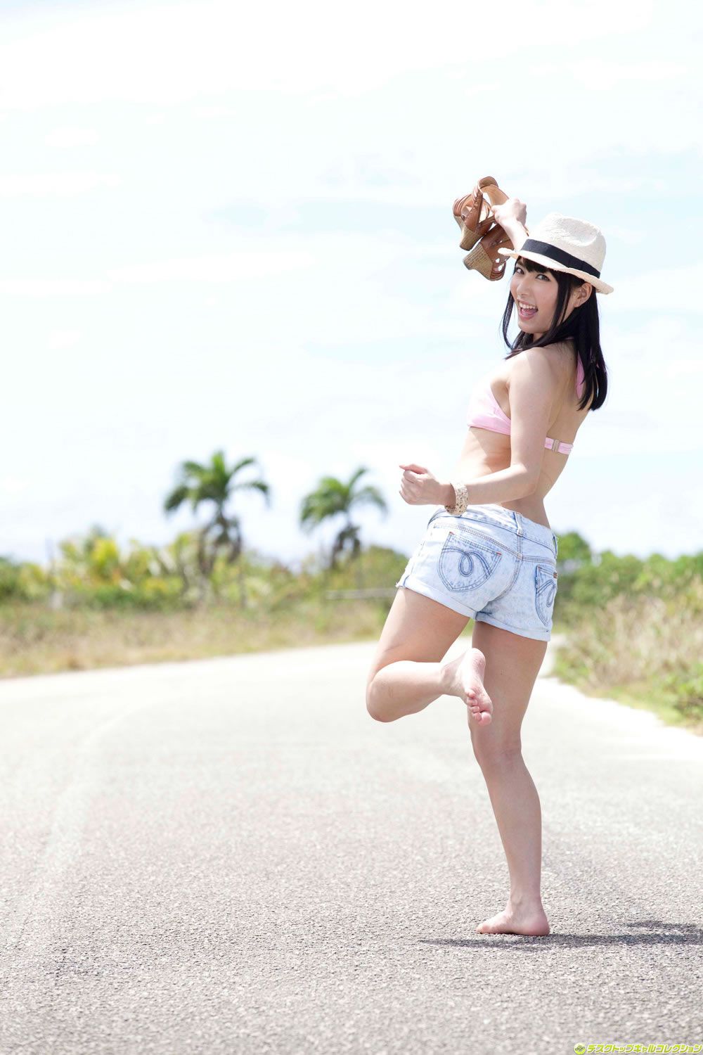 [DGC] 2012.12 No.1063 Kana Yume 由愛可奈 見た目は清純。でもホントは淫乱なんです… [100P]