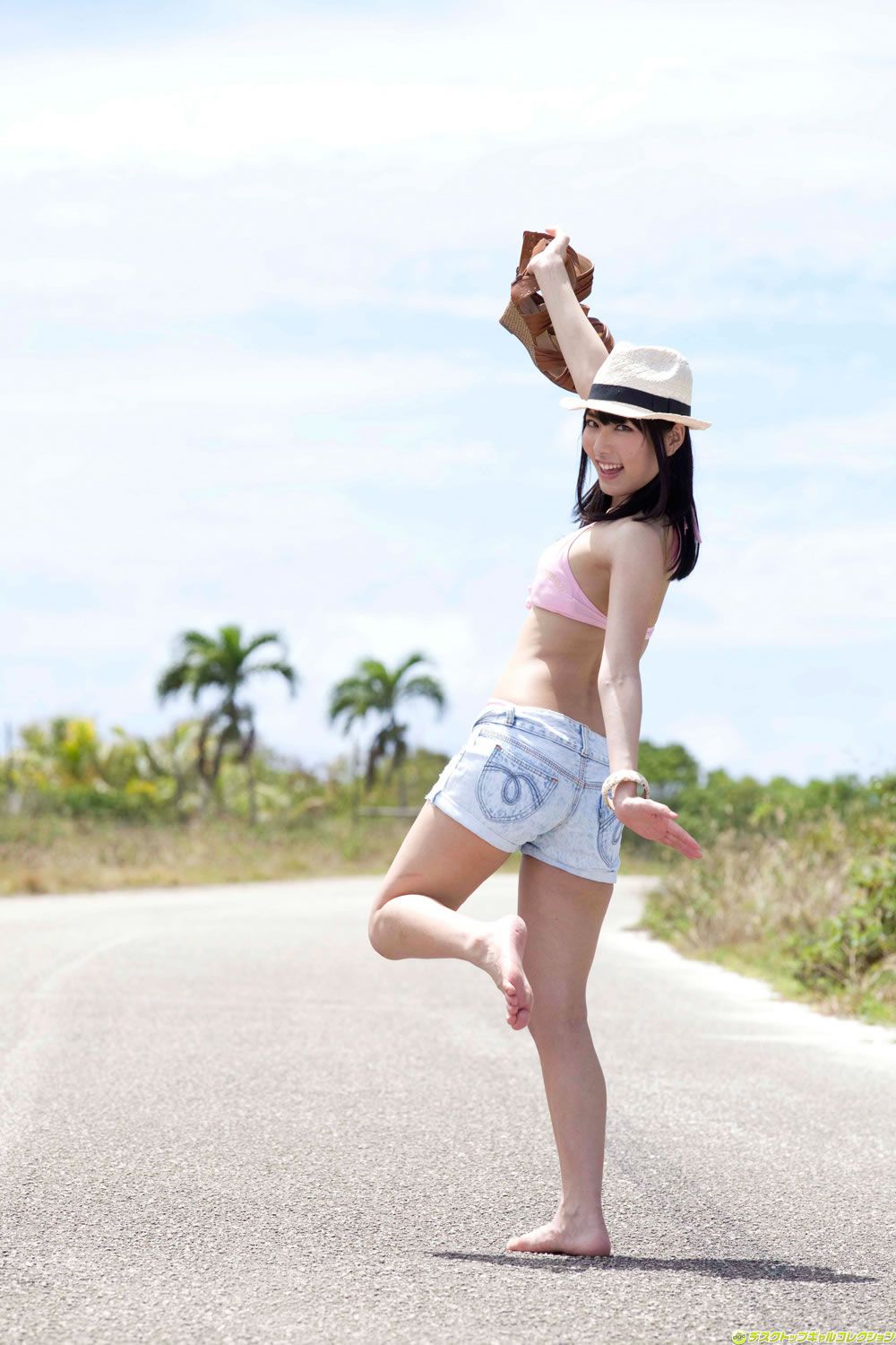 [DGC] 2012.12 No.1063 Kana Yume 由愛可奈 見た目は清純。でもホントは淫乱なんです… [100P]