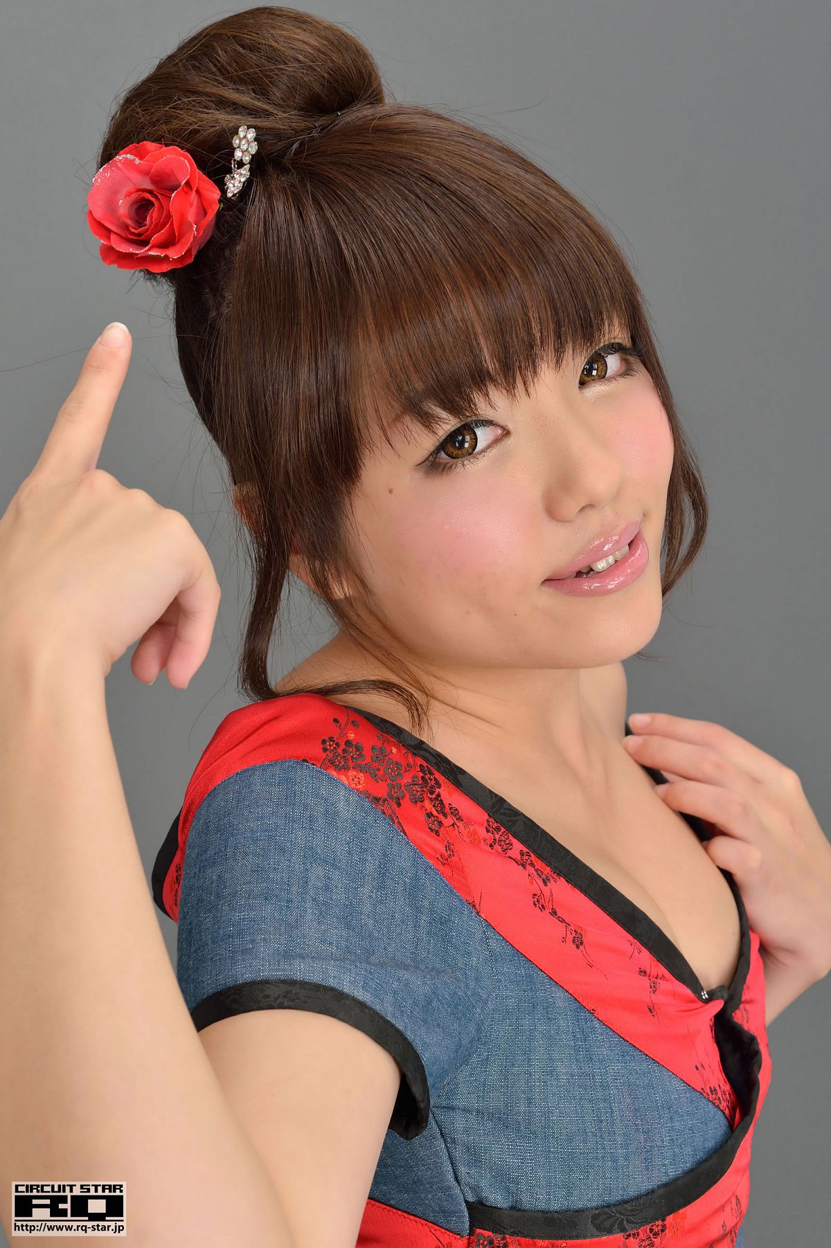 [RQ-STAR] 2012.12.07 NO.00725 Natsuki Higurashi 日暮なつき Race Queen [80P]