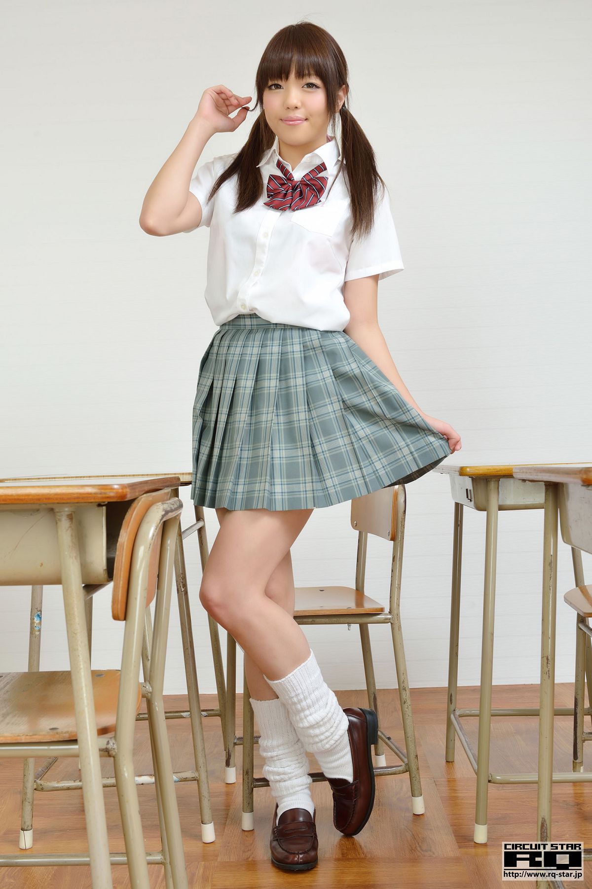 [RQ-STAR] 2012.12.10 NO.00726 Natsuki Higurashi 日暮なつき School Girl Style [100P]