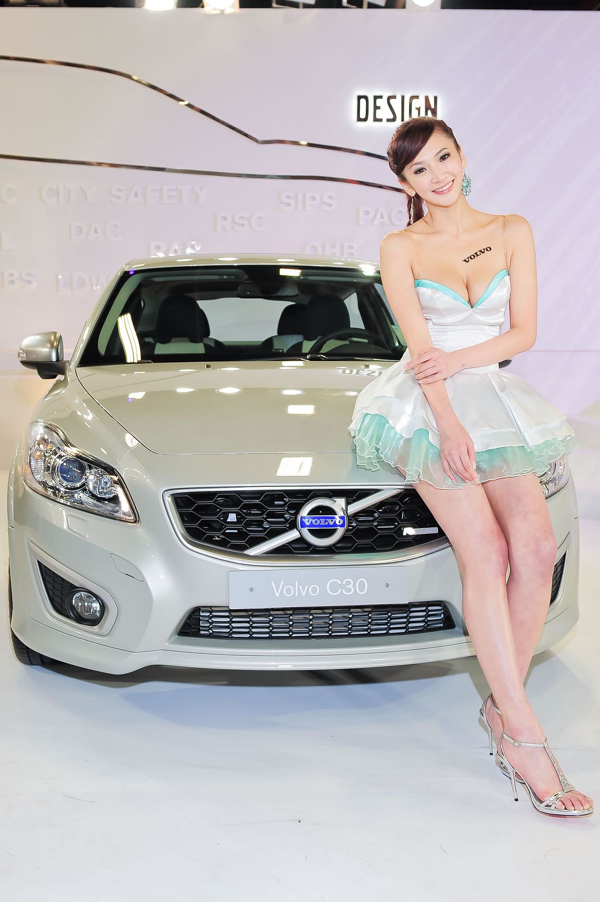 车展上的极品Volvo车模高清大图 [67P]